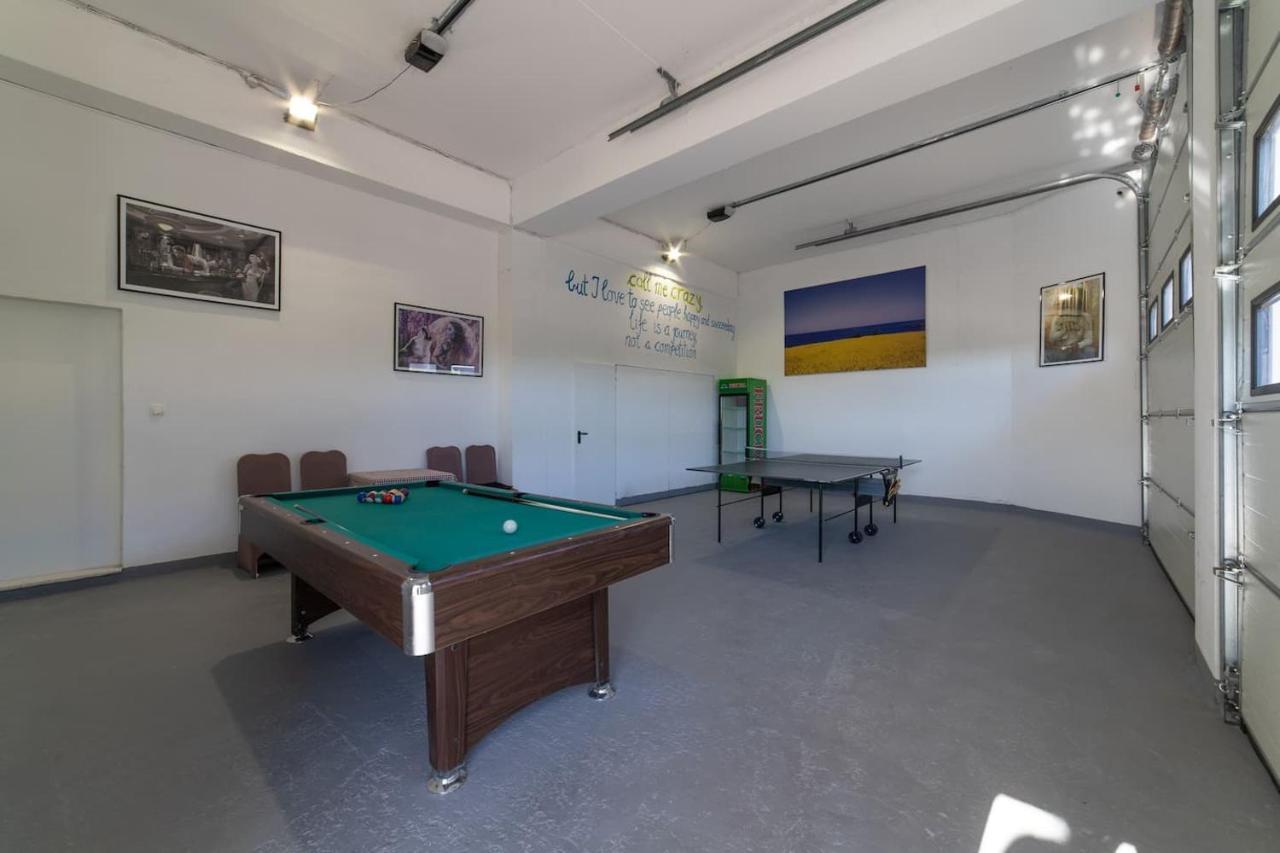 Holiday Home Chester With Heated Pool Kaštela Zewnętrze zdjęcie