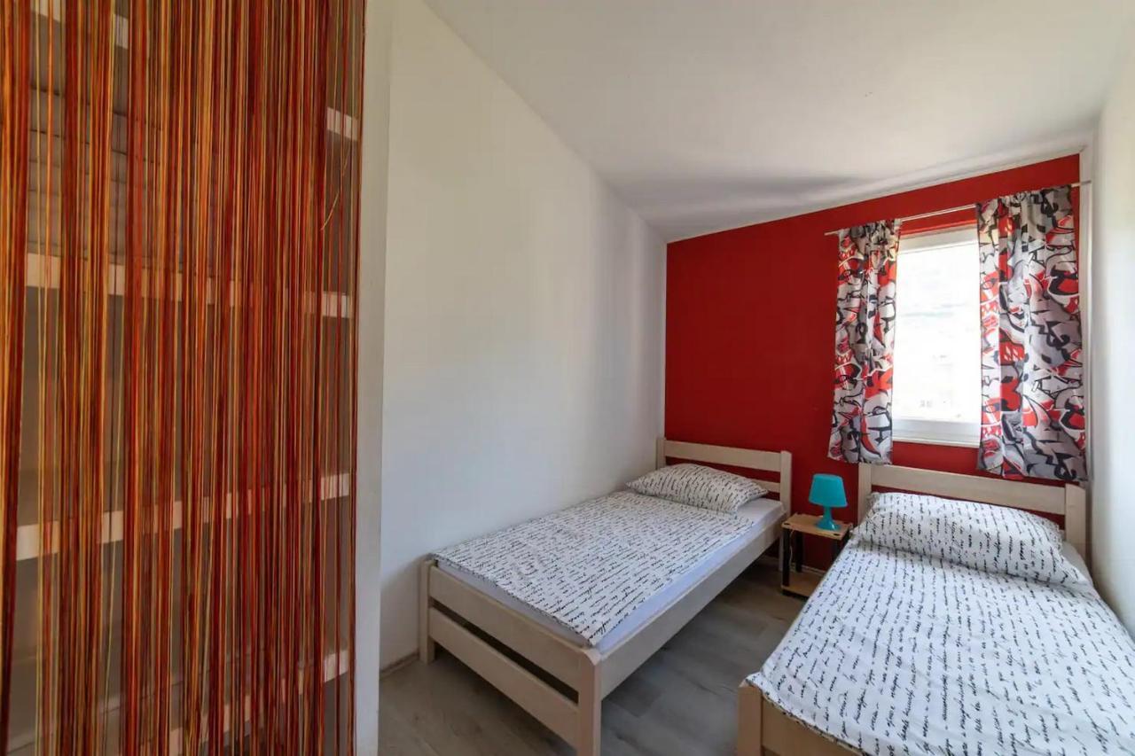 Holiday Home Chester With Heated Pool Kaštela Zewnętrze zdjęcie