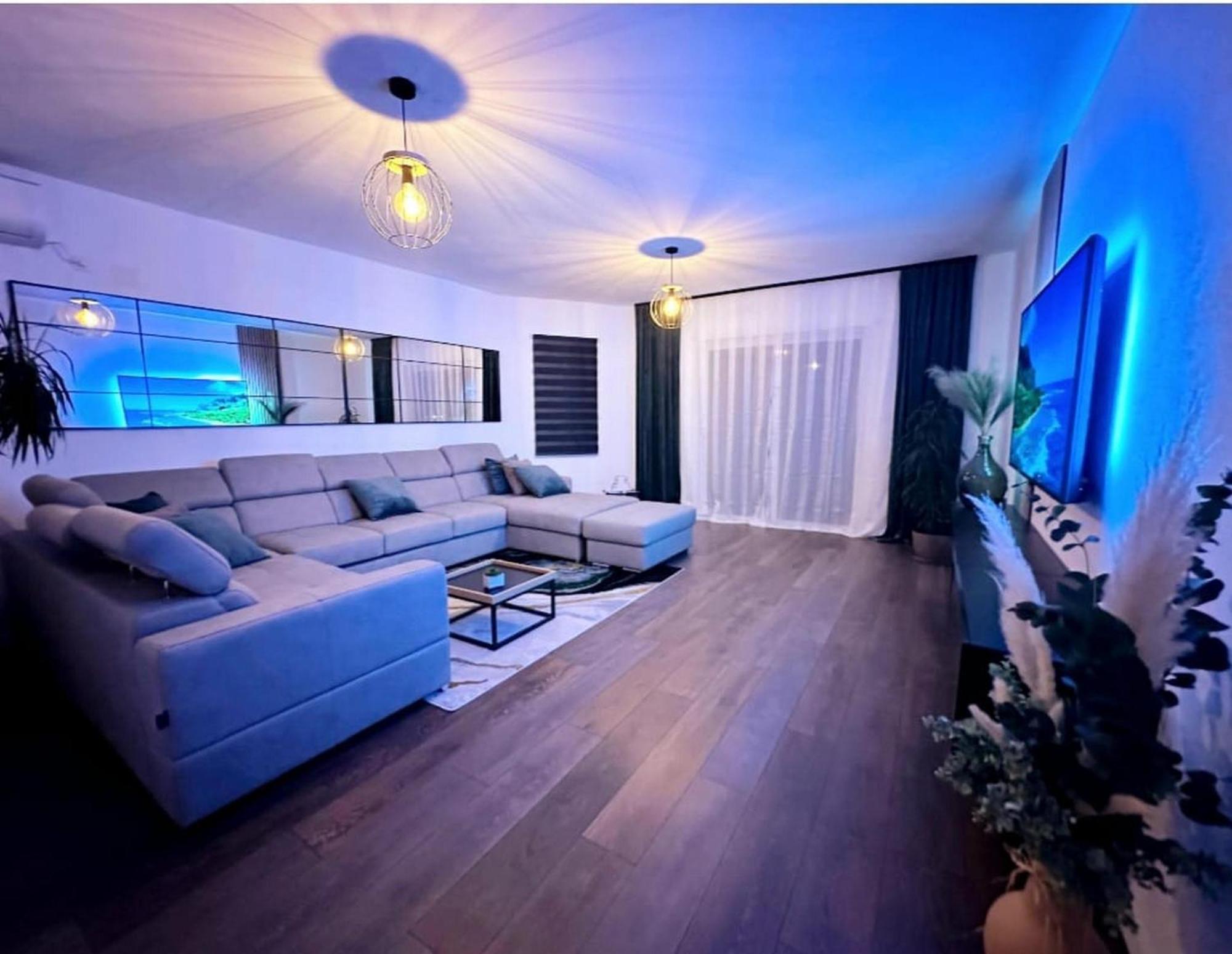 Holiday Home Chester With Heated Pool Kaštela Zewnętrze zdjęcie